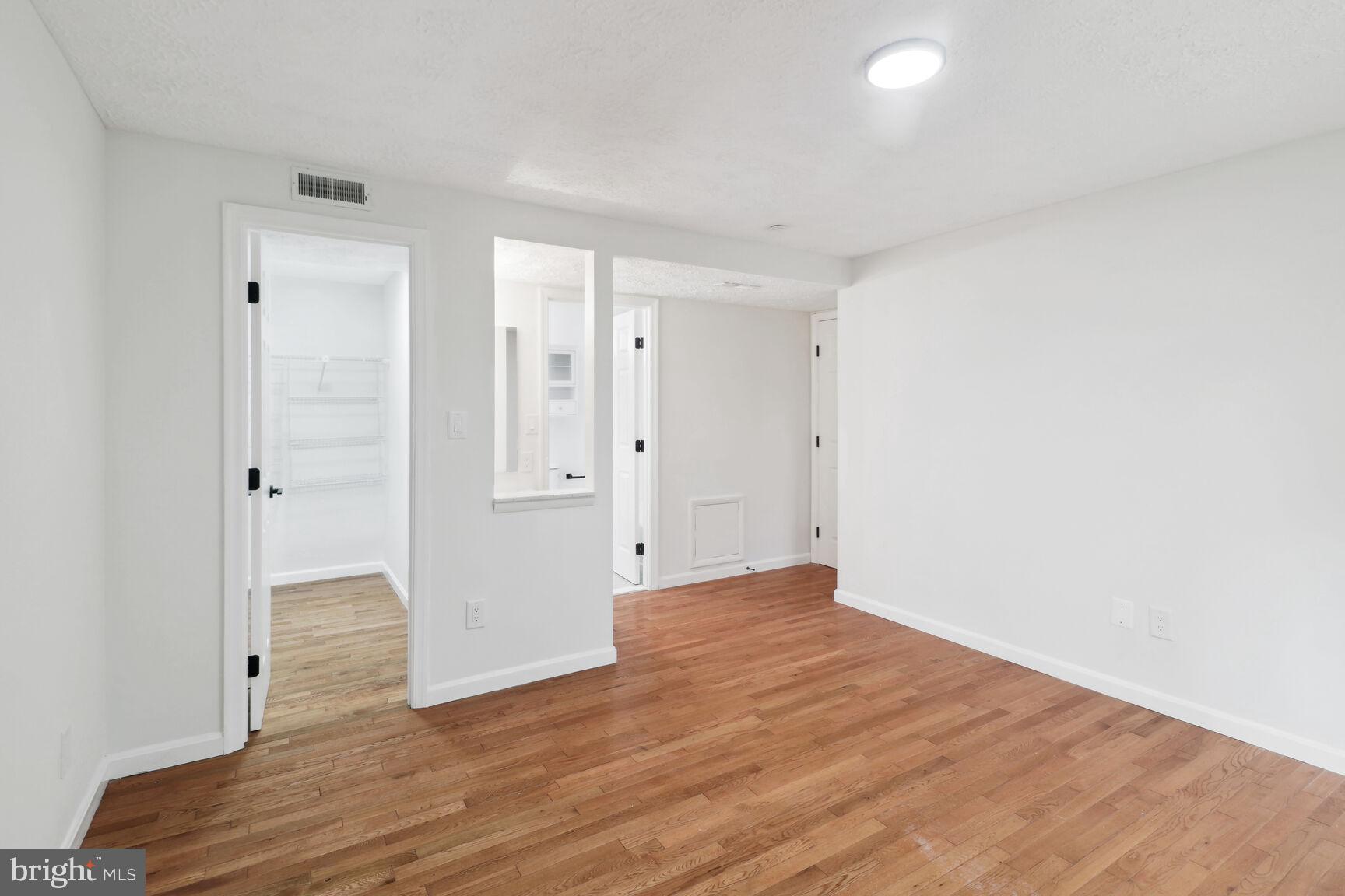 3500 WEDGEWOOD COURT J J