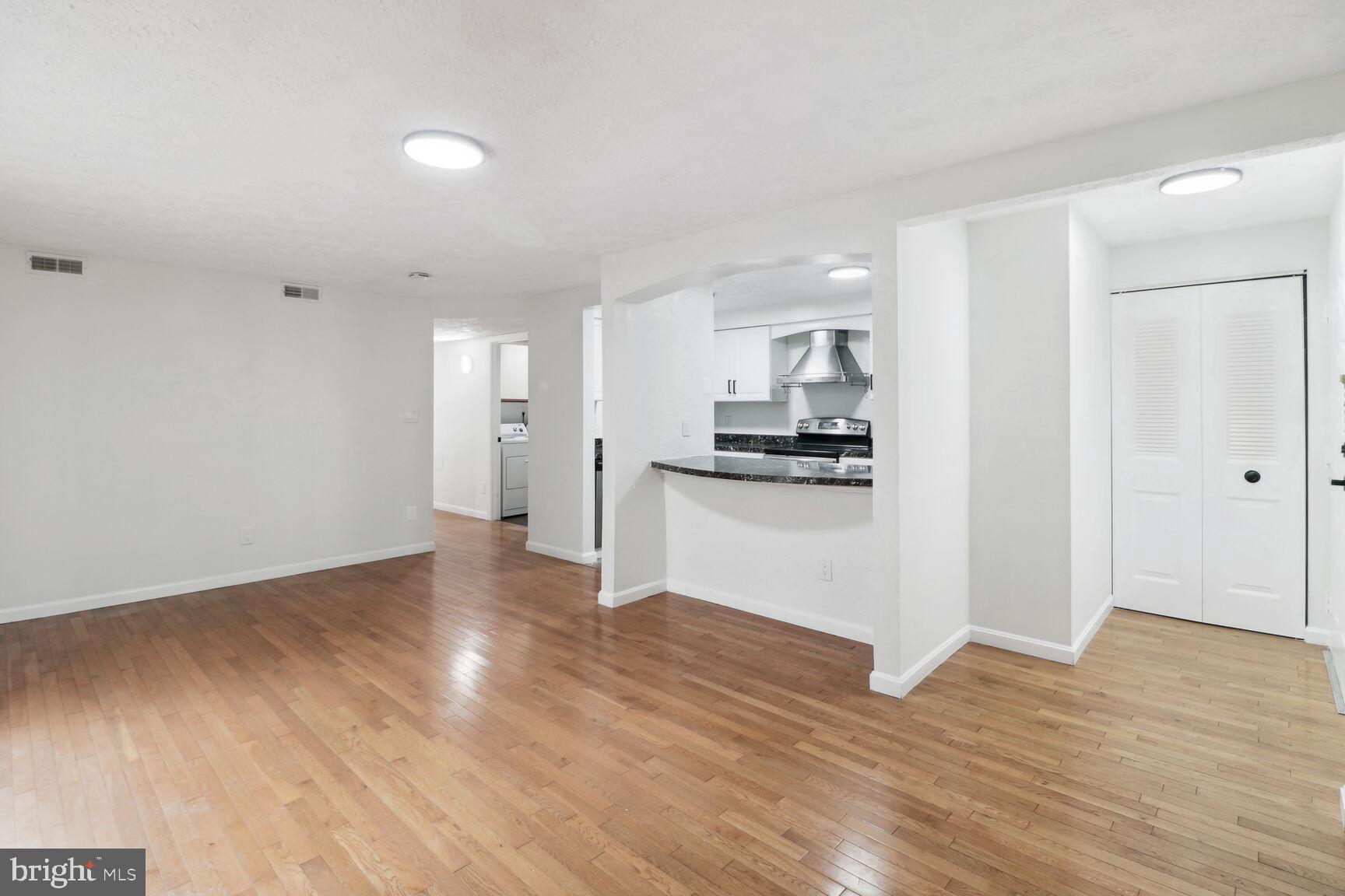 3500 WEDGEWOOD COURT J J