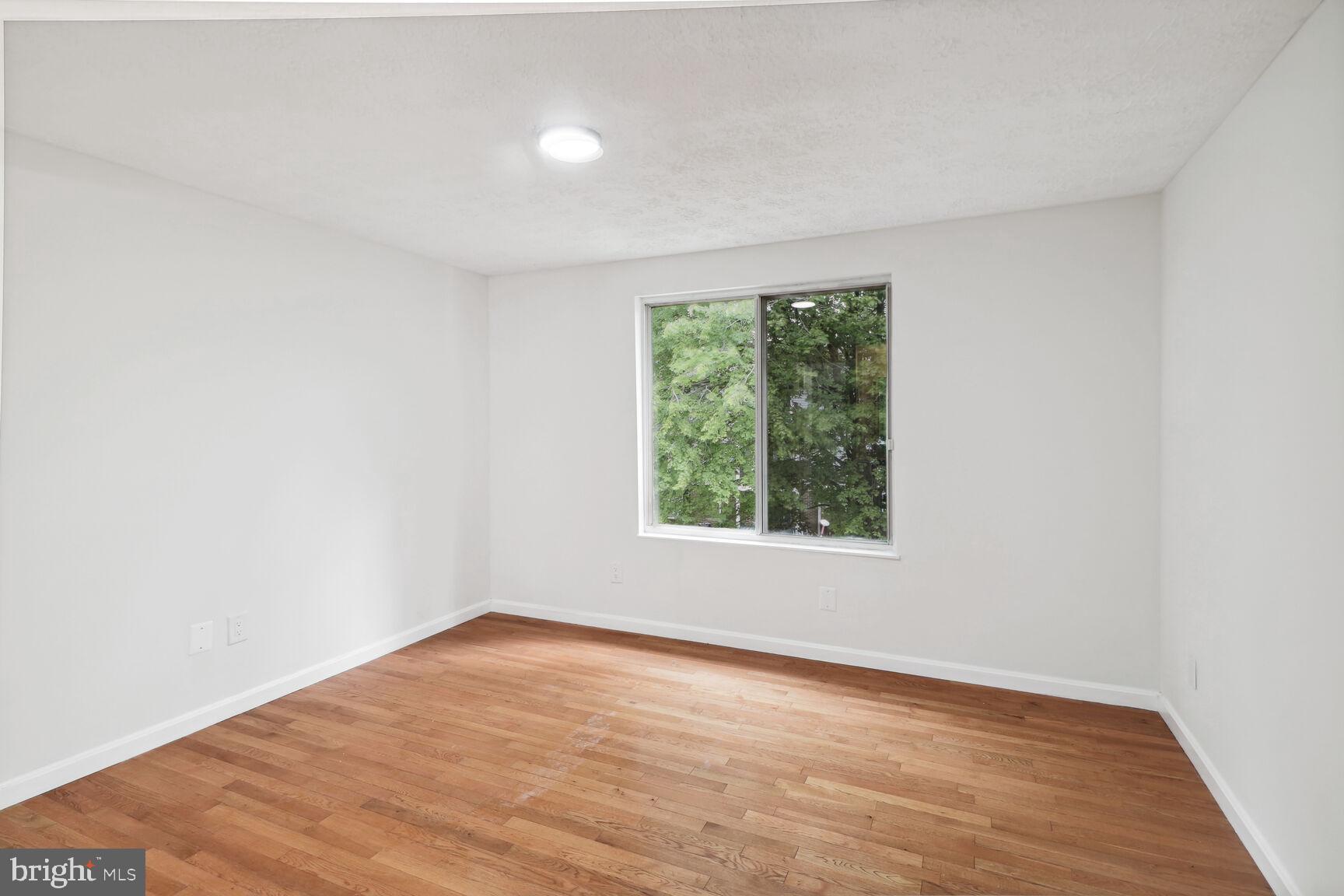 3500 WEDGEWOOD COURT J J