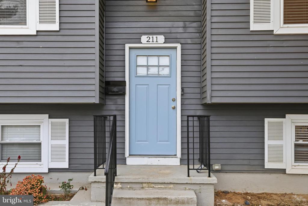 211 JACK STREET