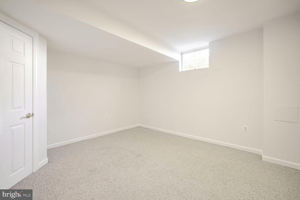 15 MANDA COURT