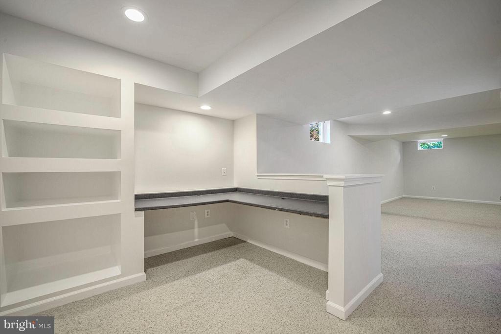 15 MANDA COURT