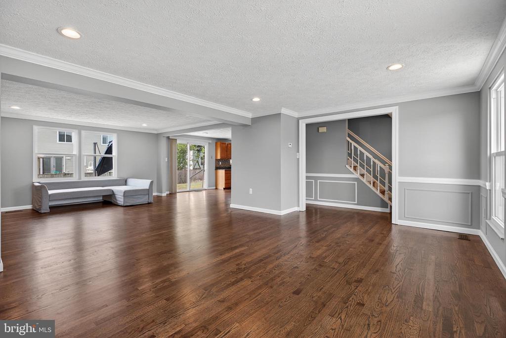 6595 WHETSTONE DRIVE