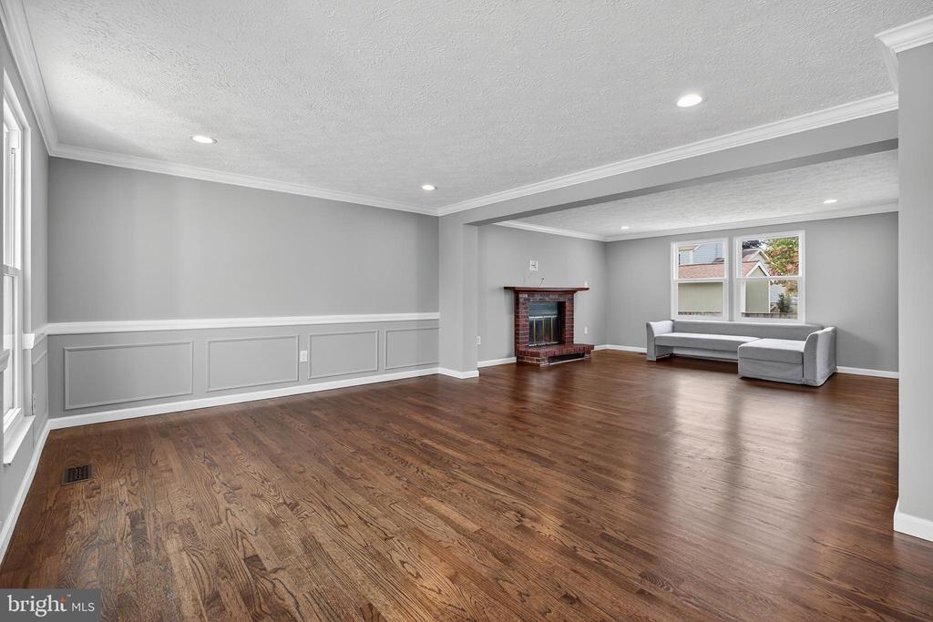 6595 WHETSTONE DRIVE