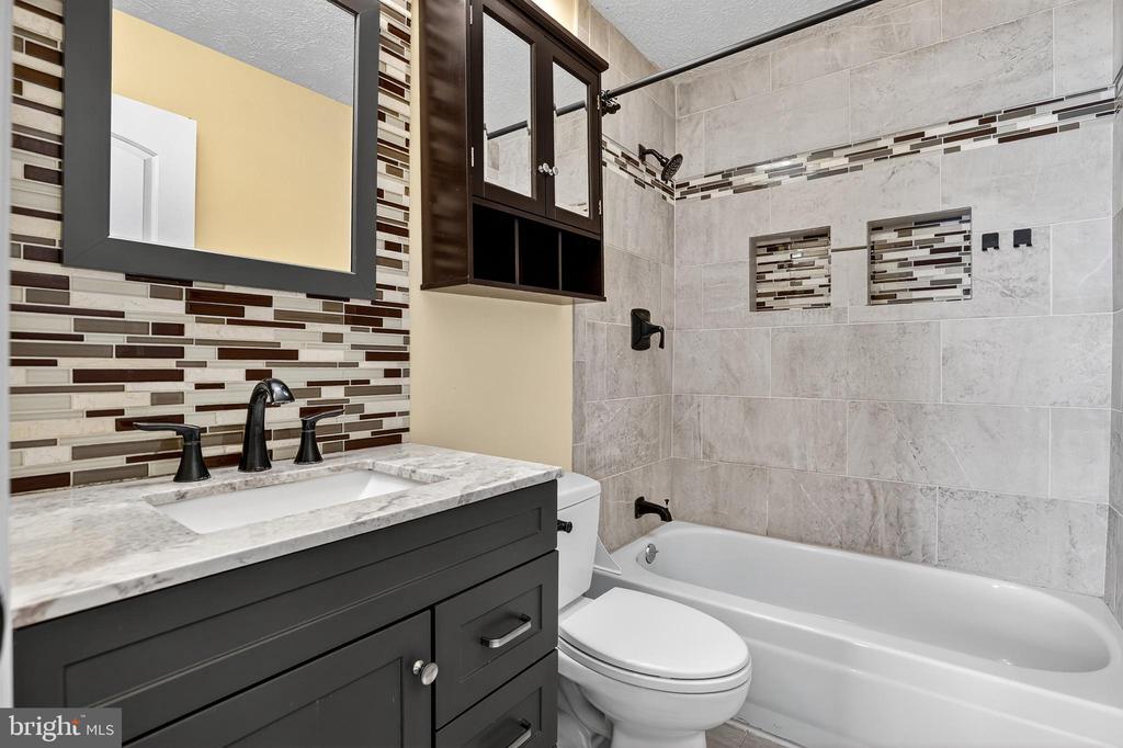 6784 WOOD DUCK COURT