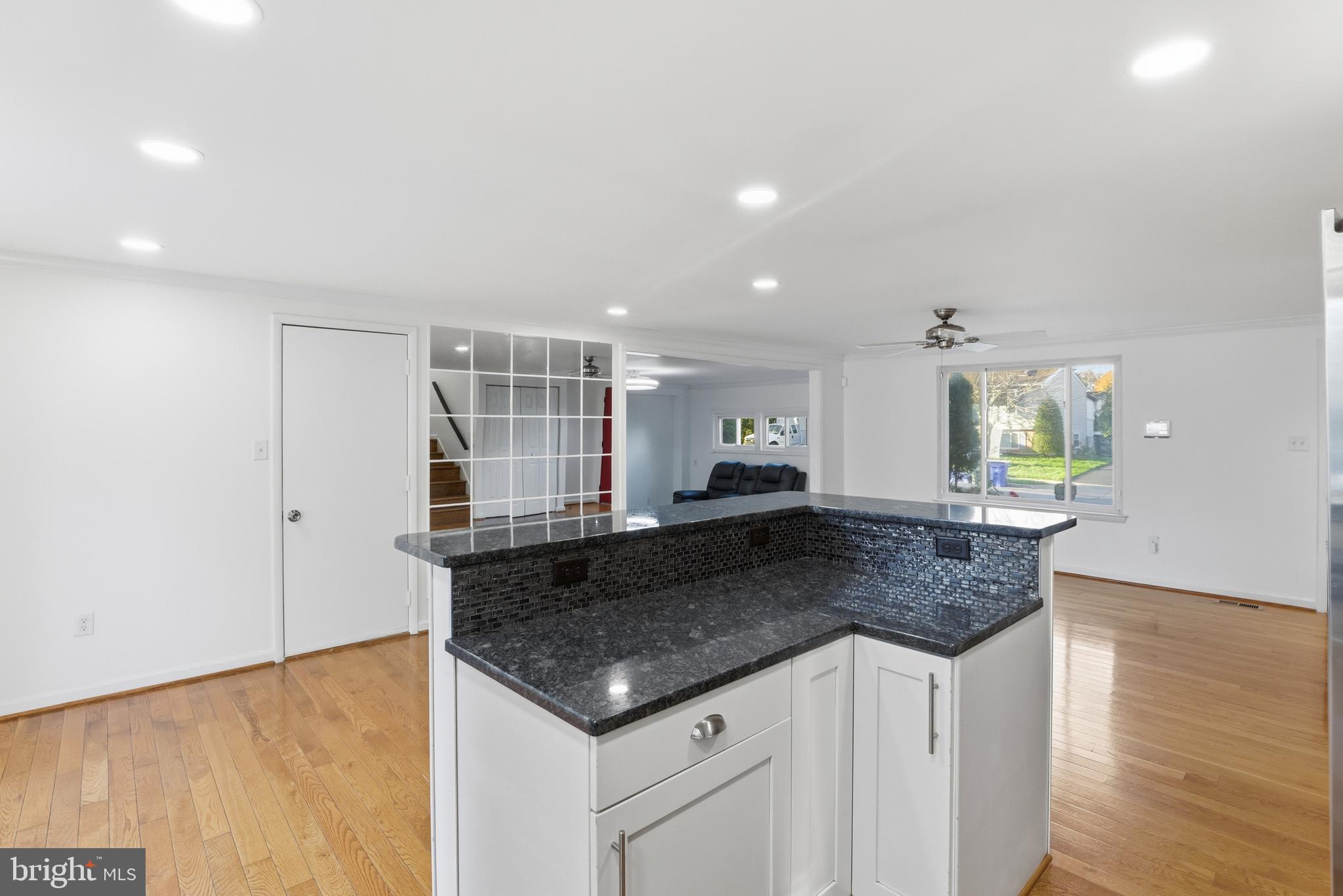 1816 ROCKY GLEN DRIVE
