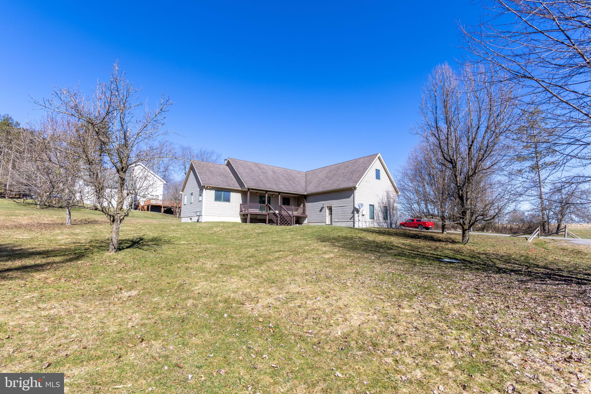 1012 HEMLOCK CIRCLE