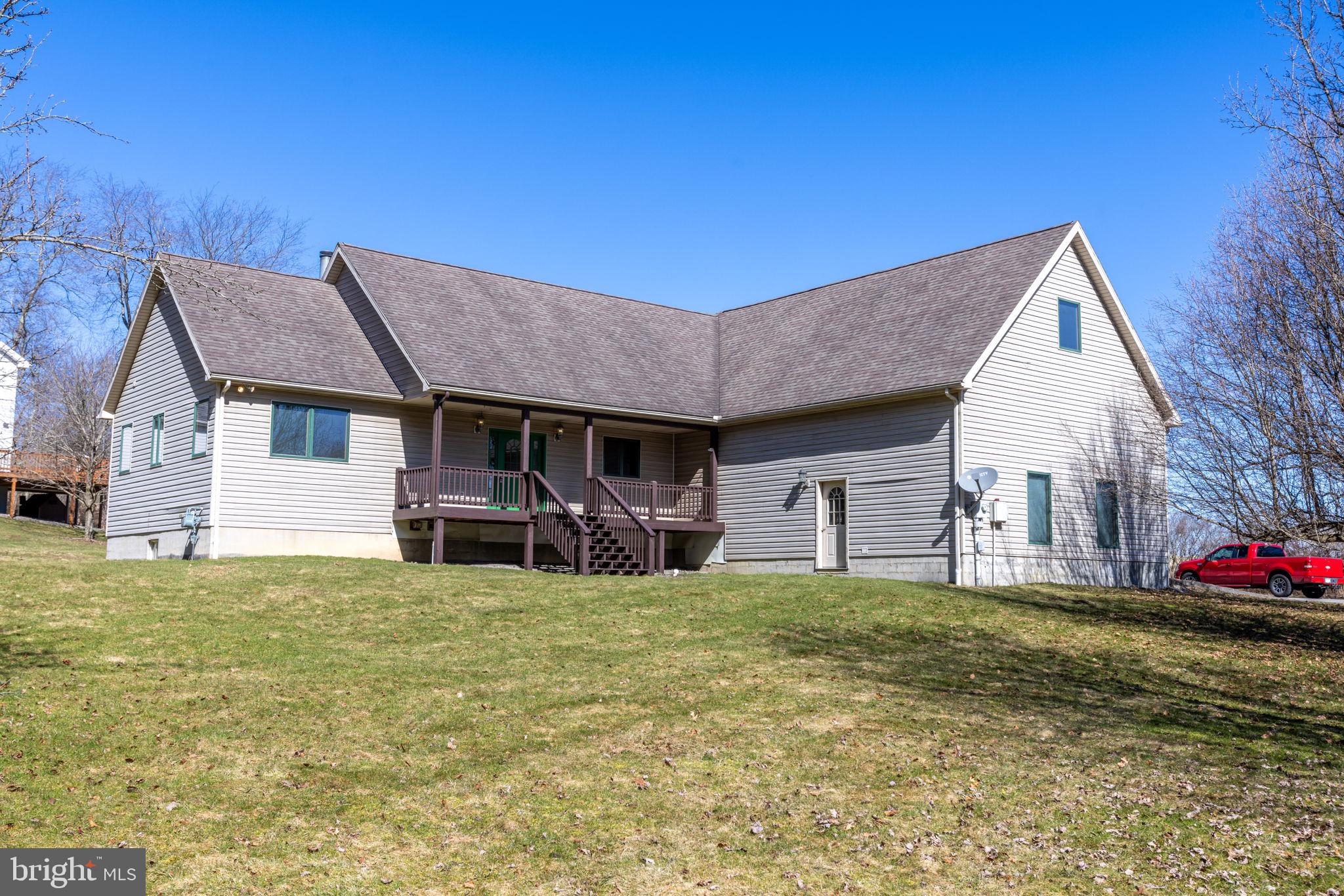 1012 HEMLOCK CIRCLE