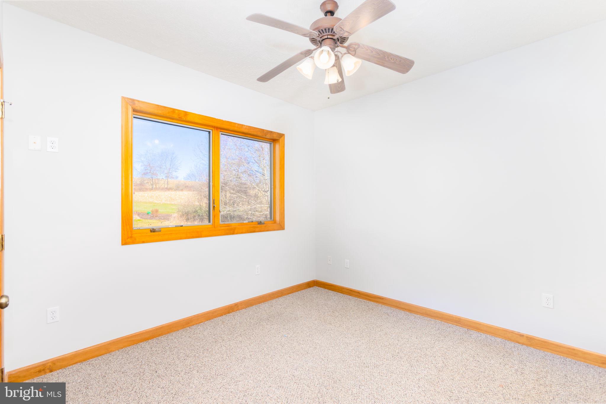 1012 HEMLOCK CIRCLE