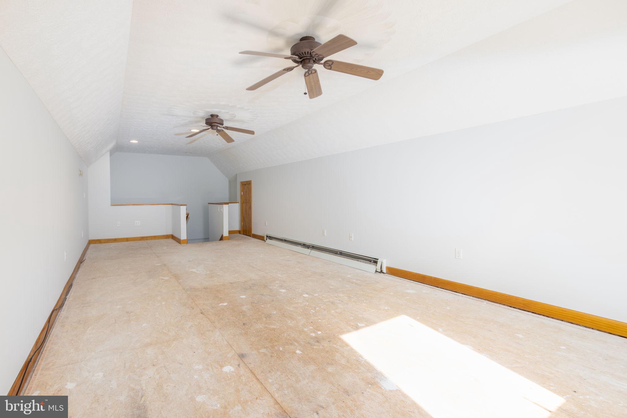1012 HEMLOCK CIRCLE
