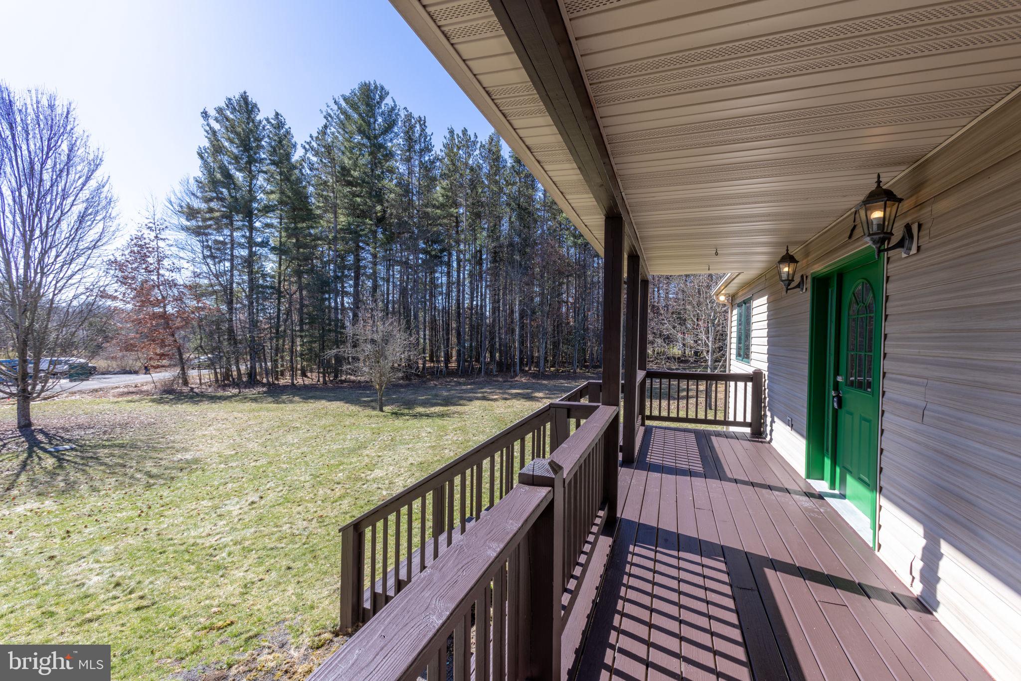 1012 HEMLOCK CIRCLE
