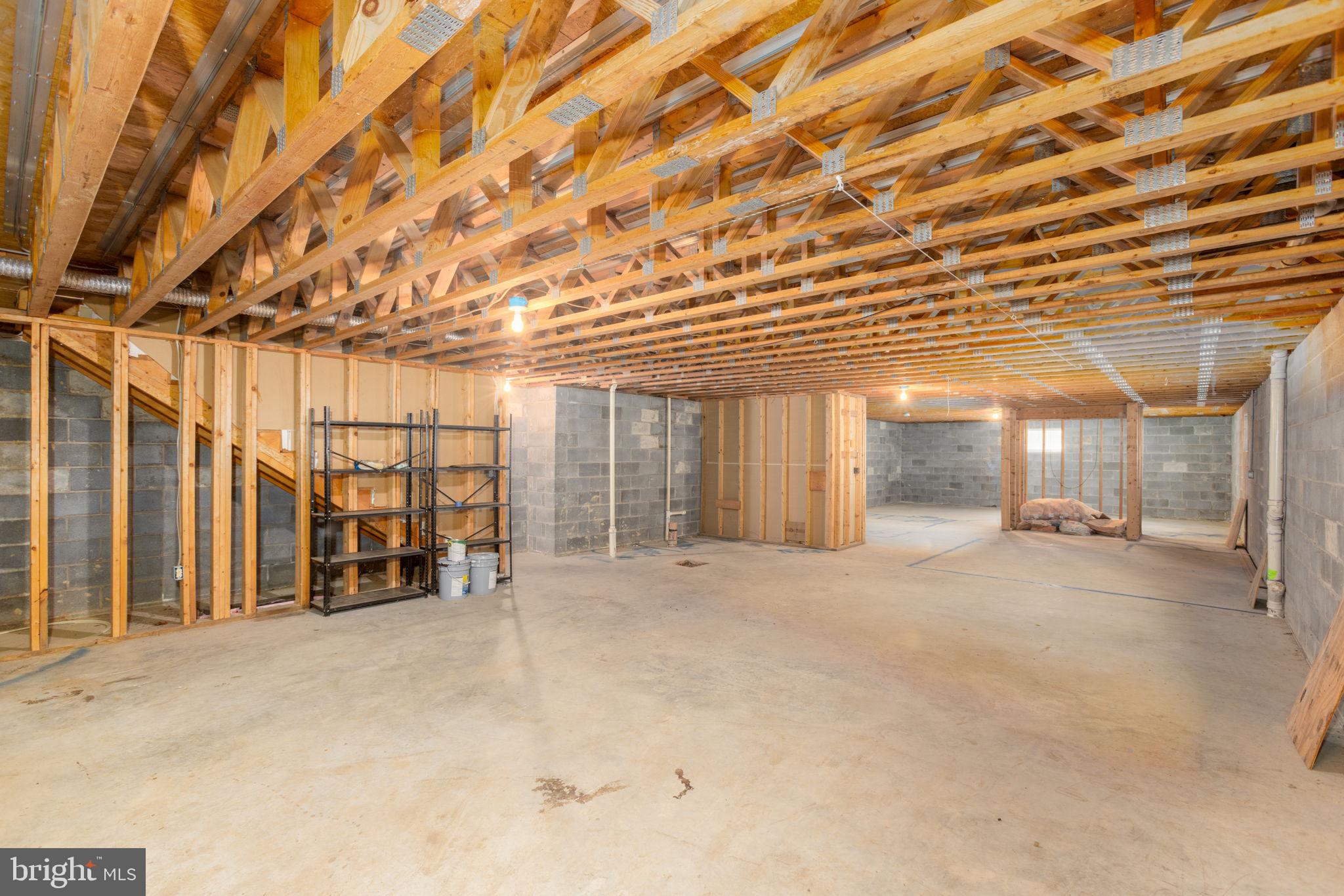 1012 HEMLOCK CIRCLE