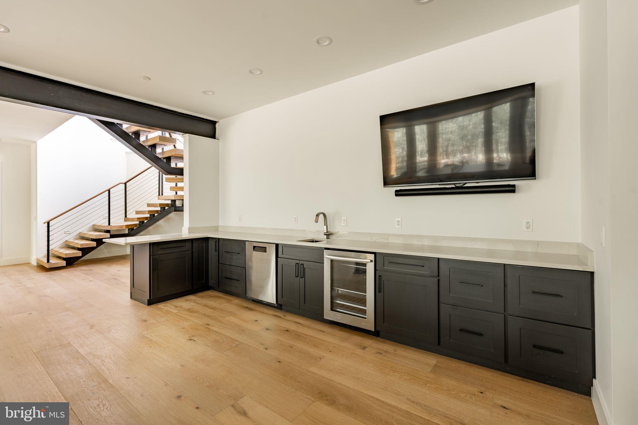 422 MOUNTAINTOP ROAD