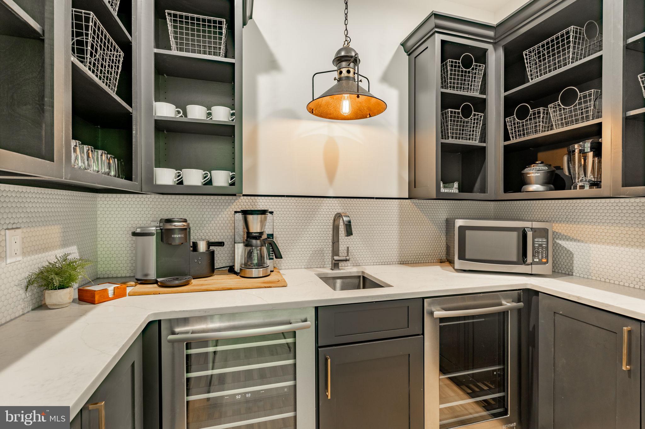 422 MOUNTAINTOP ROAD