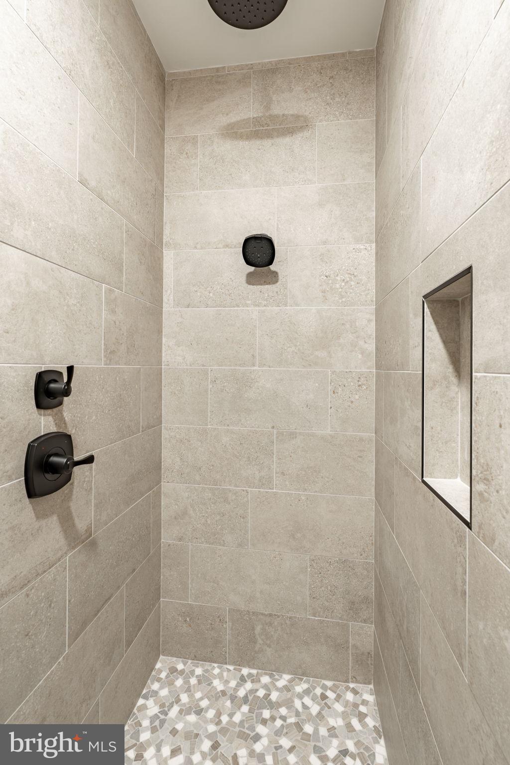 422 MOUNTAINTOP ROAD