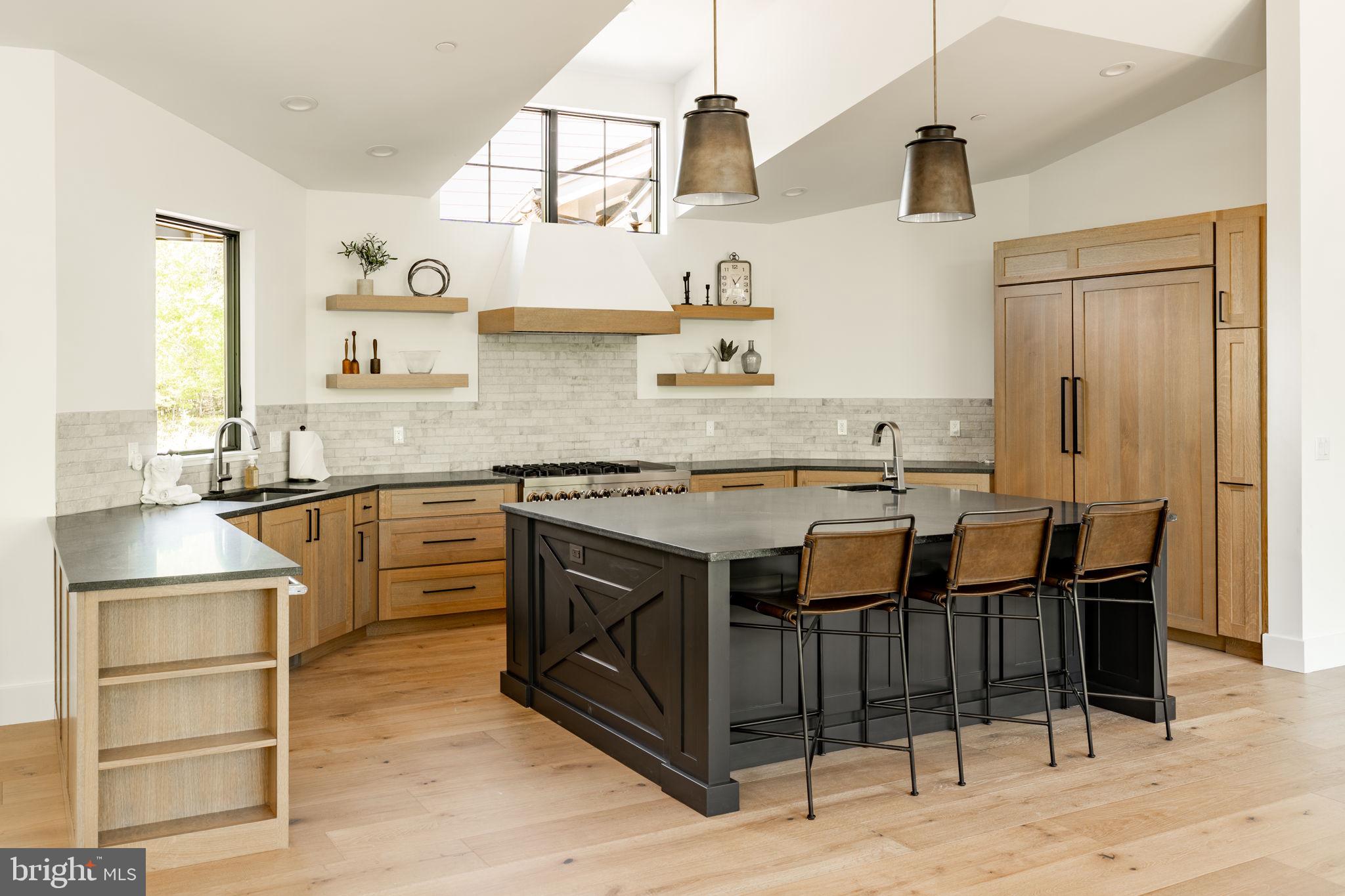 422 MOUNTAINTOP ROAD