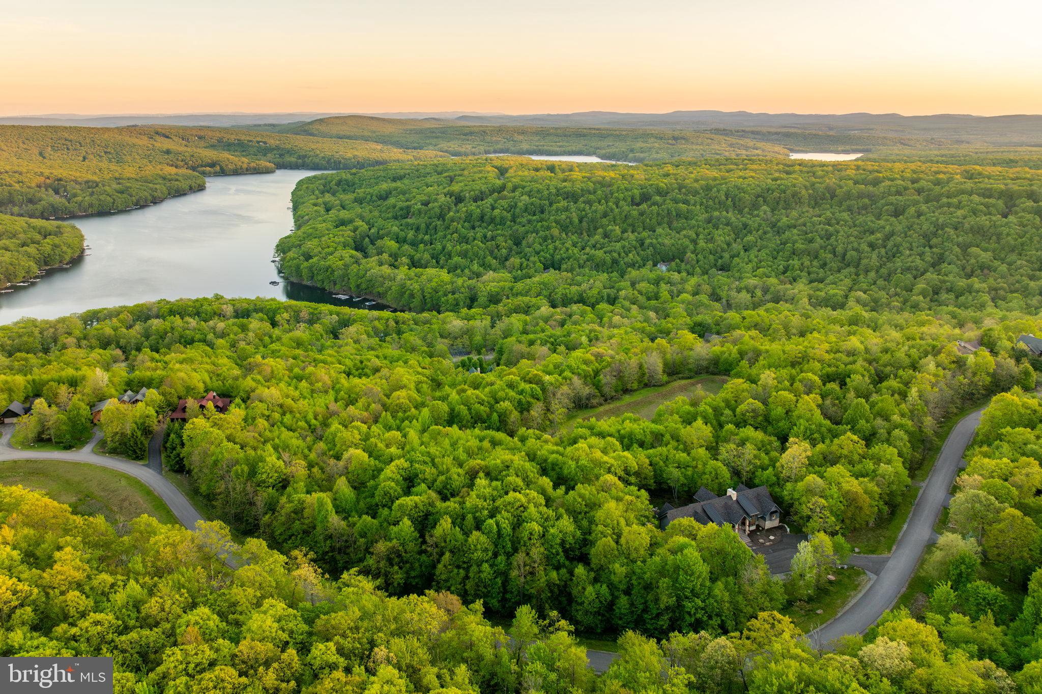 422 MOUNTAINTOP ROAD