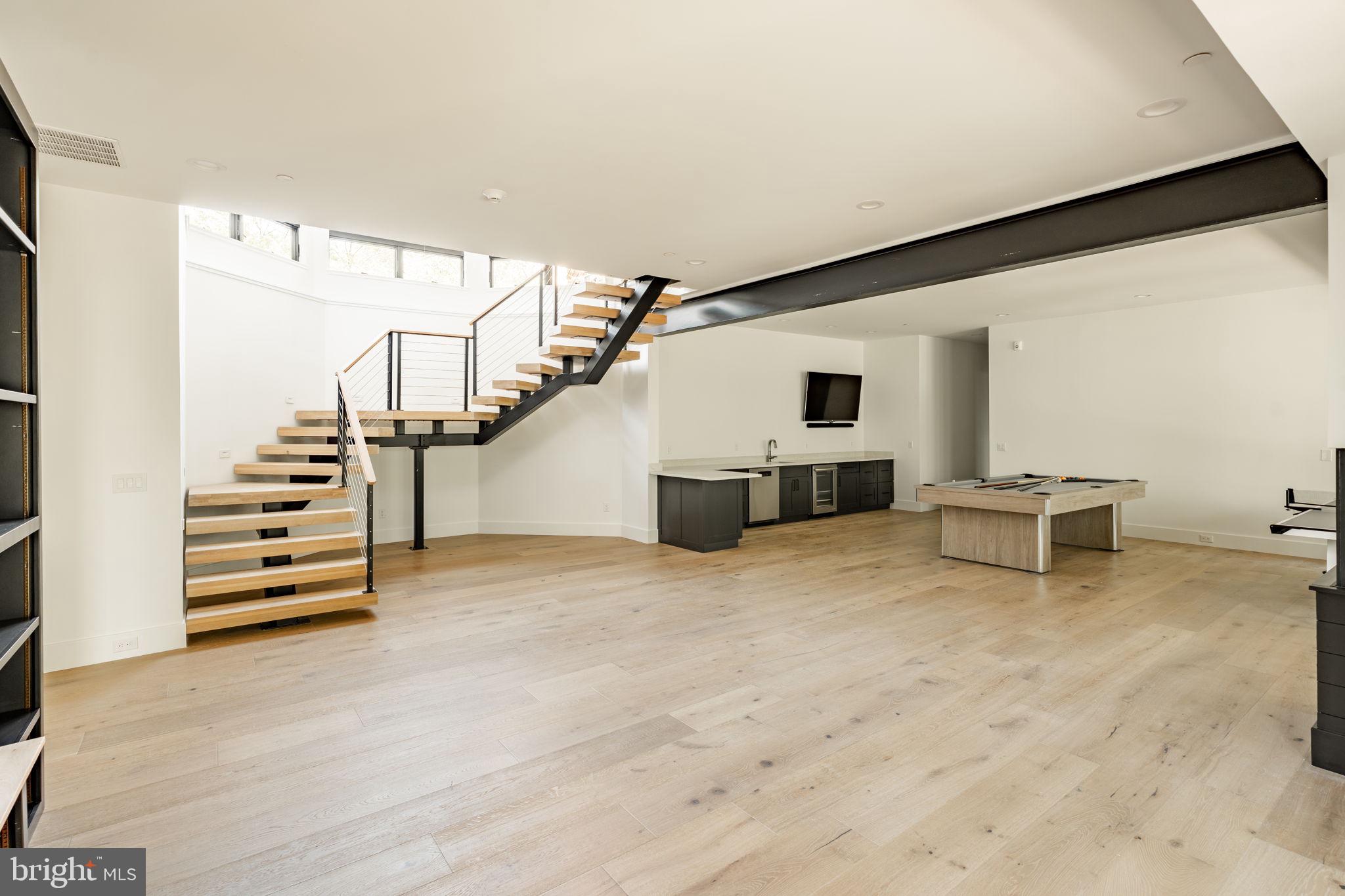 422 MOUNTAINTOP ROAD