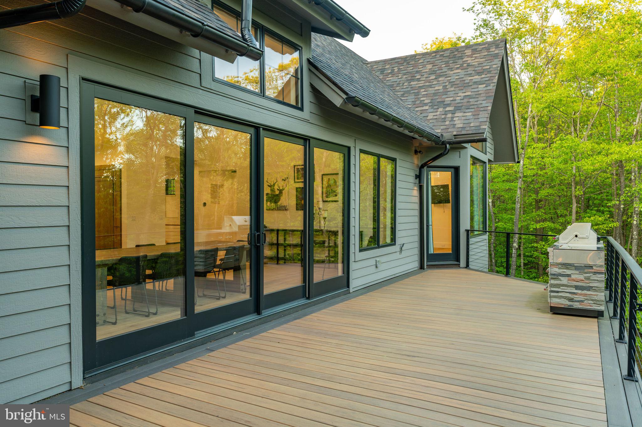 422 MOUNTAINTOP ROAD