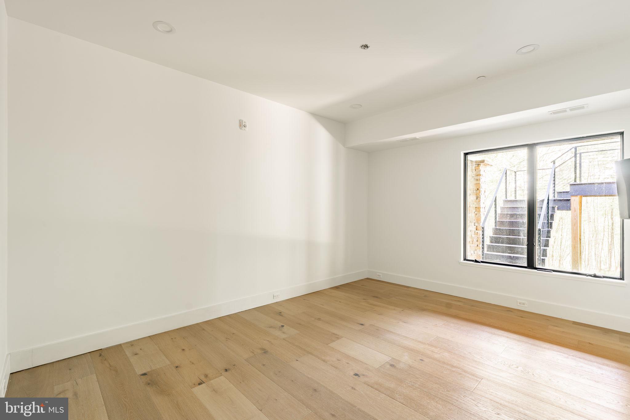 422 MOUNTAINTOP ROAD