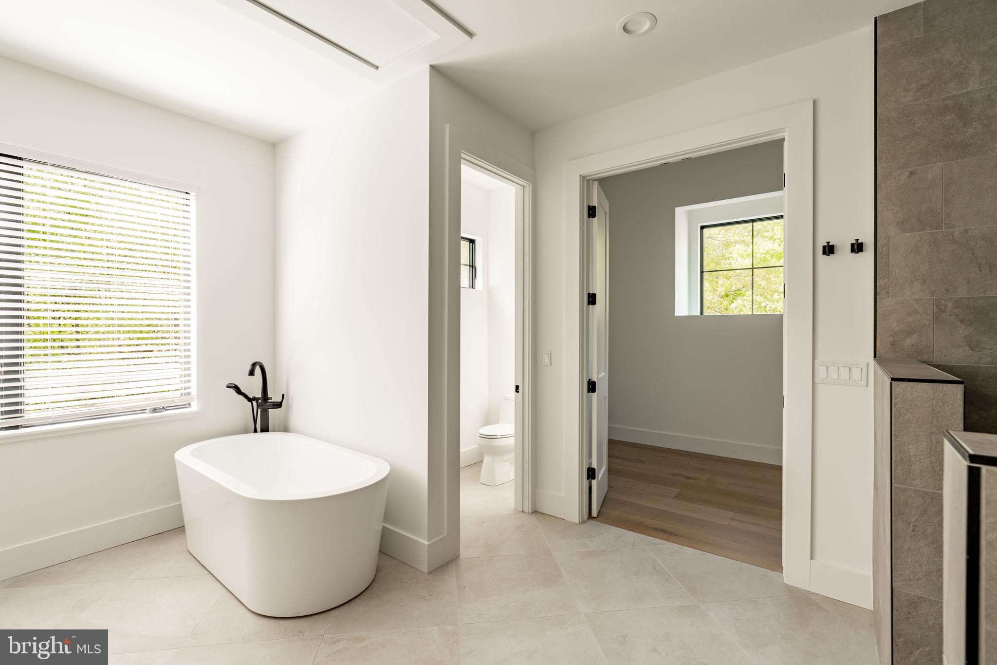 422 MOUNTAINTOP ROAD