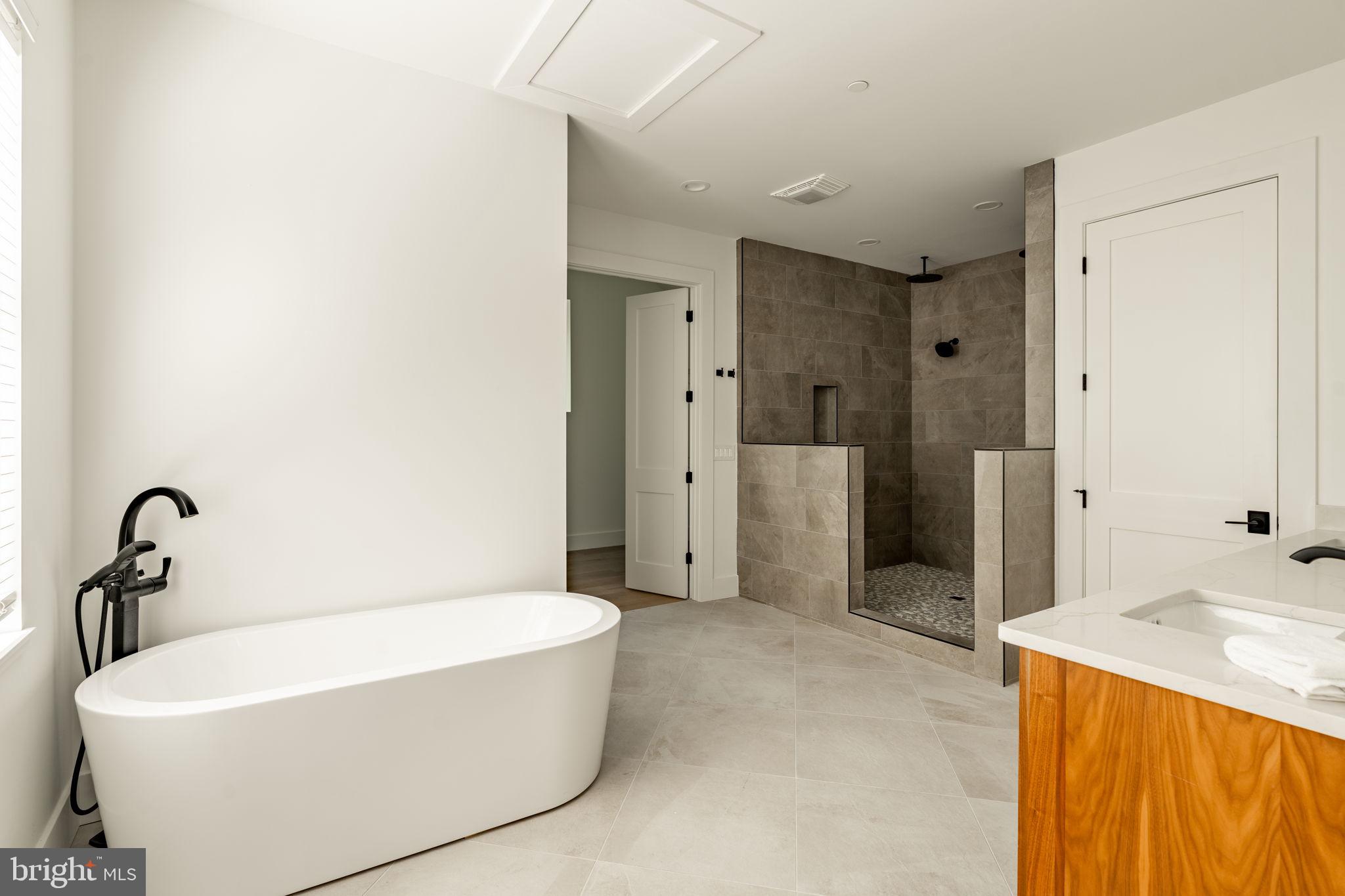 422 MOUNTAINTOP ROAD