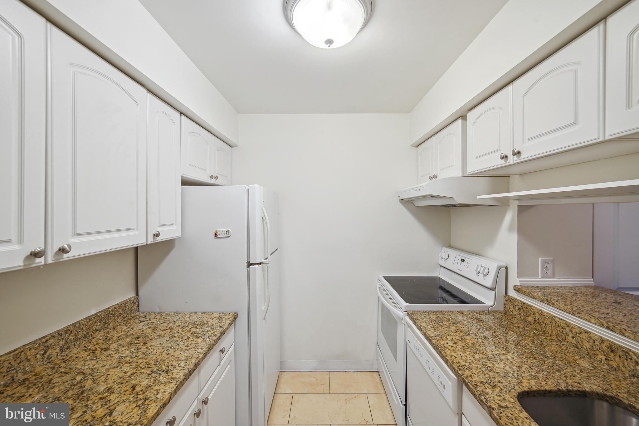 1601 CARRIAGE HOUSE TERRACE H