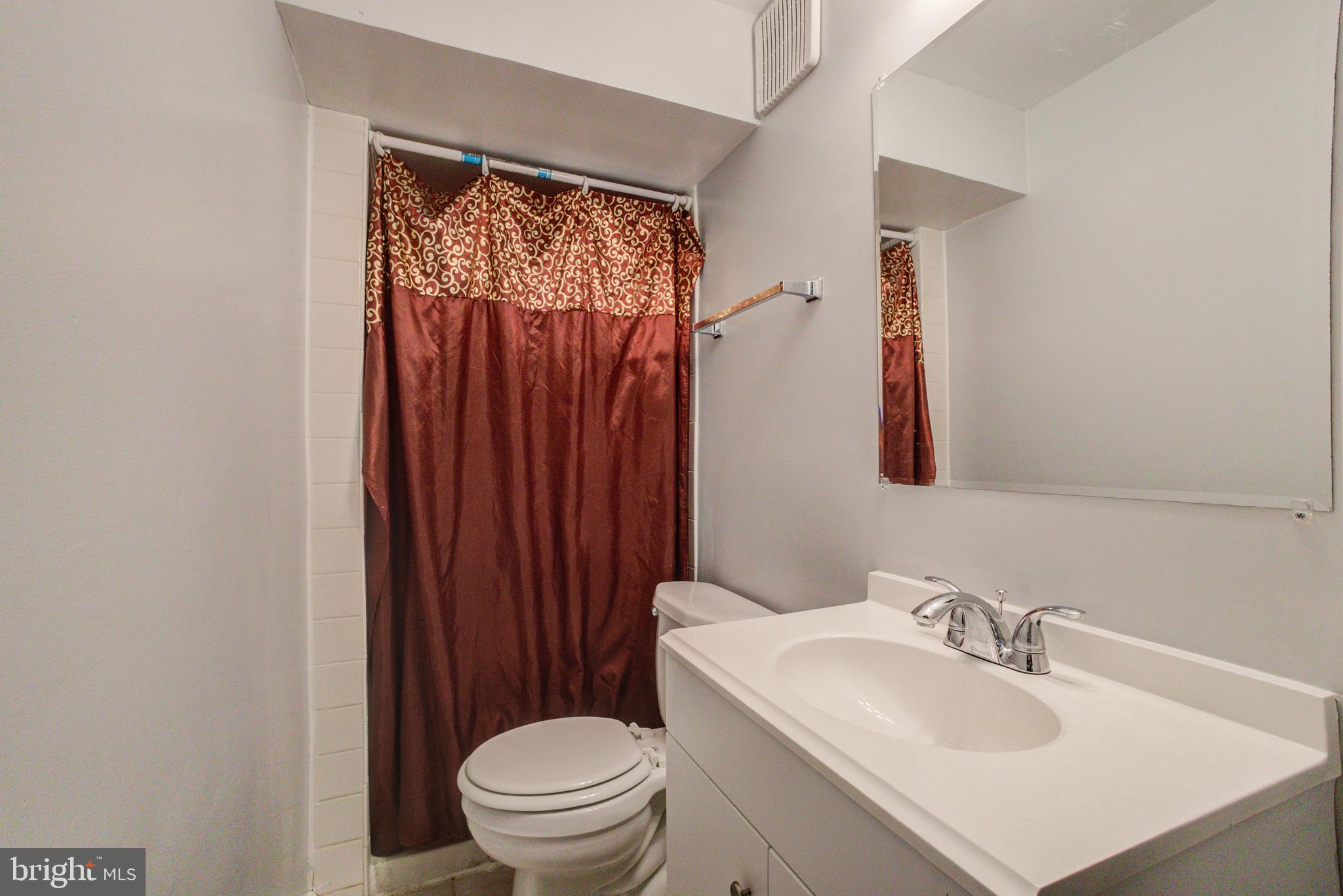 24 BLUE RIBBON COURT 5
