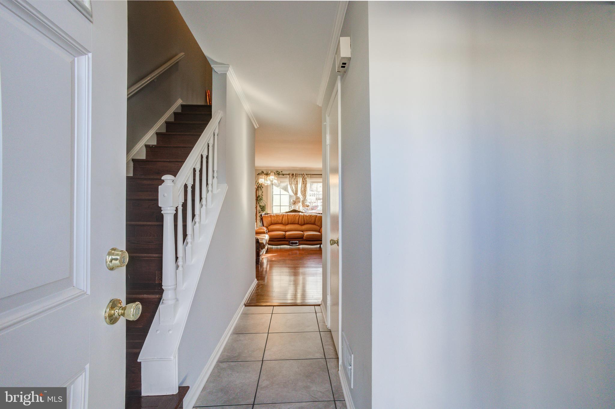 24 BLUE RIBBON COURT 5