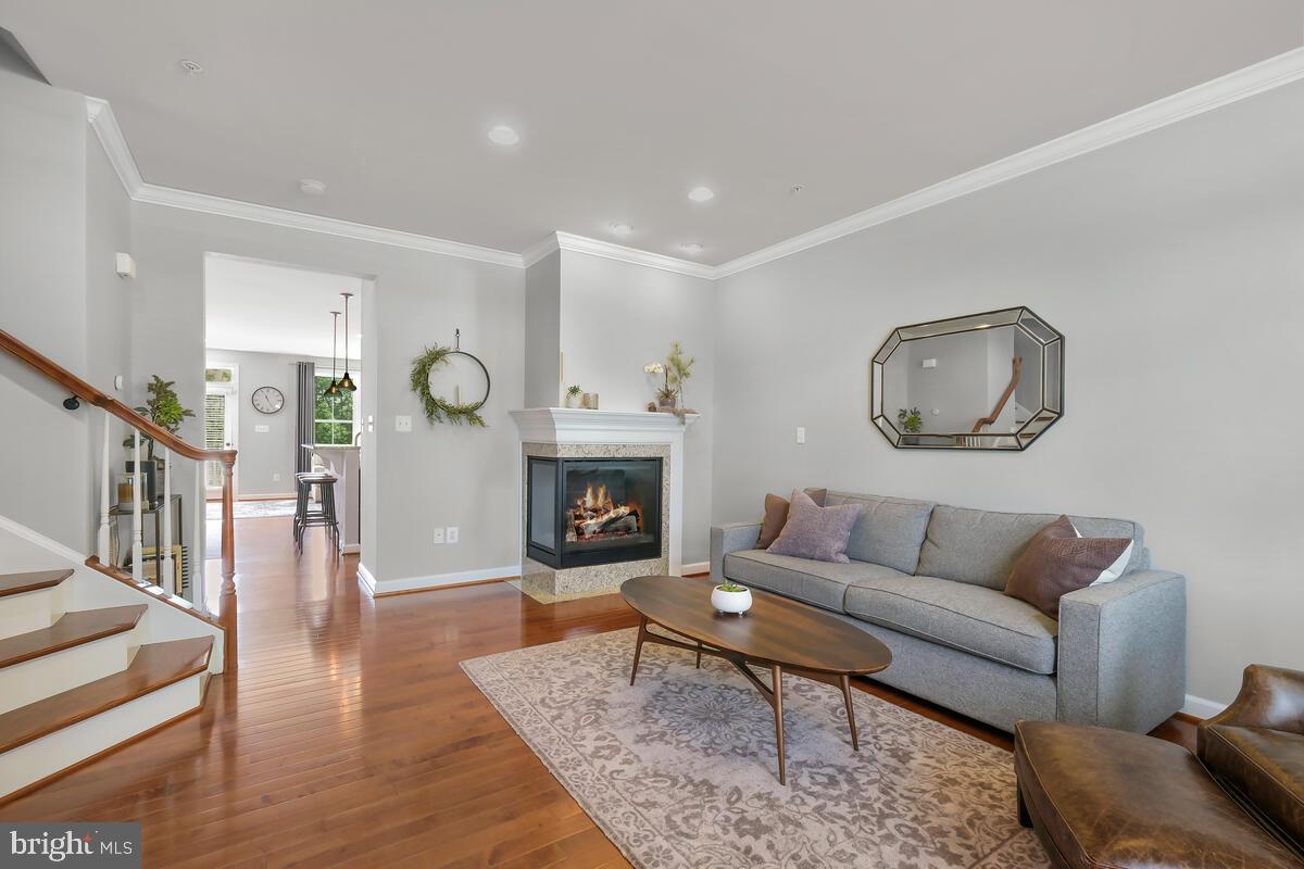 208 PARKVIEW AVENUE