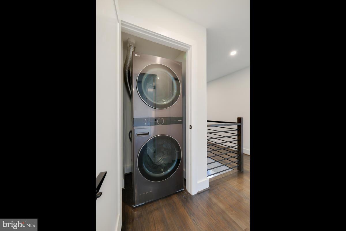 9816 GLENOLDEN DRIVE