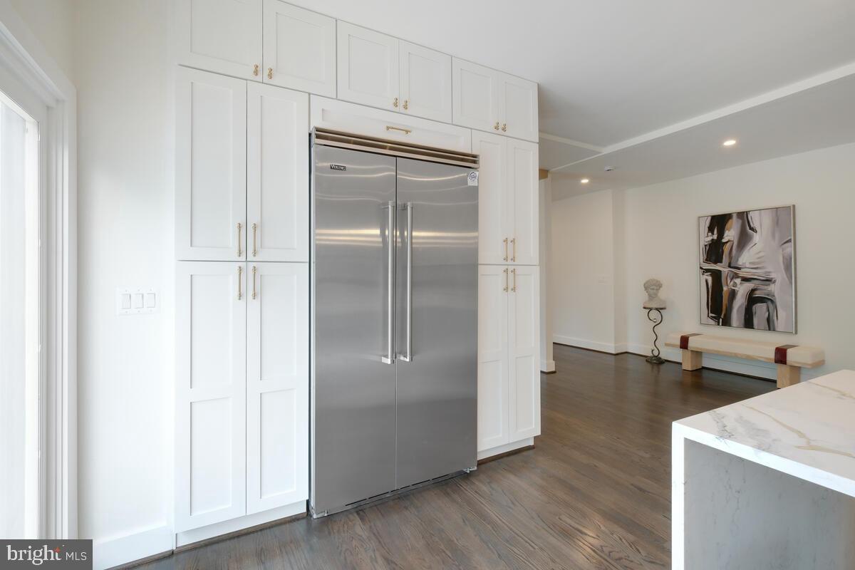 9816 GLENOLDEN DRIVE