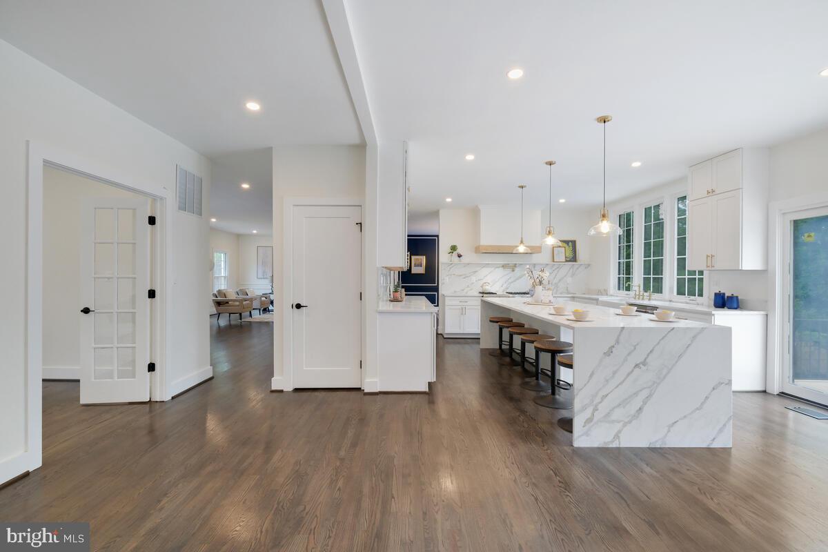 9816 GLENOLDEN DRIVE