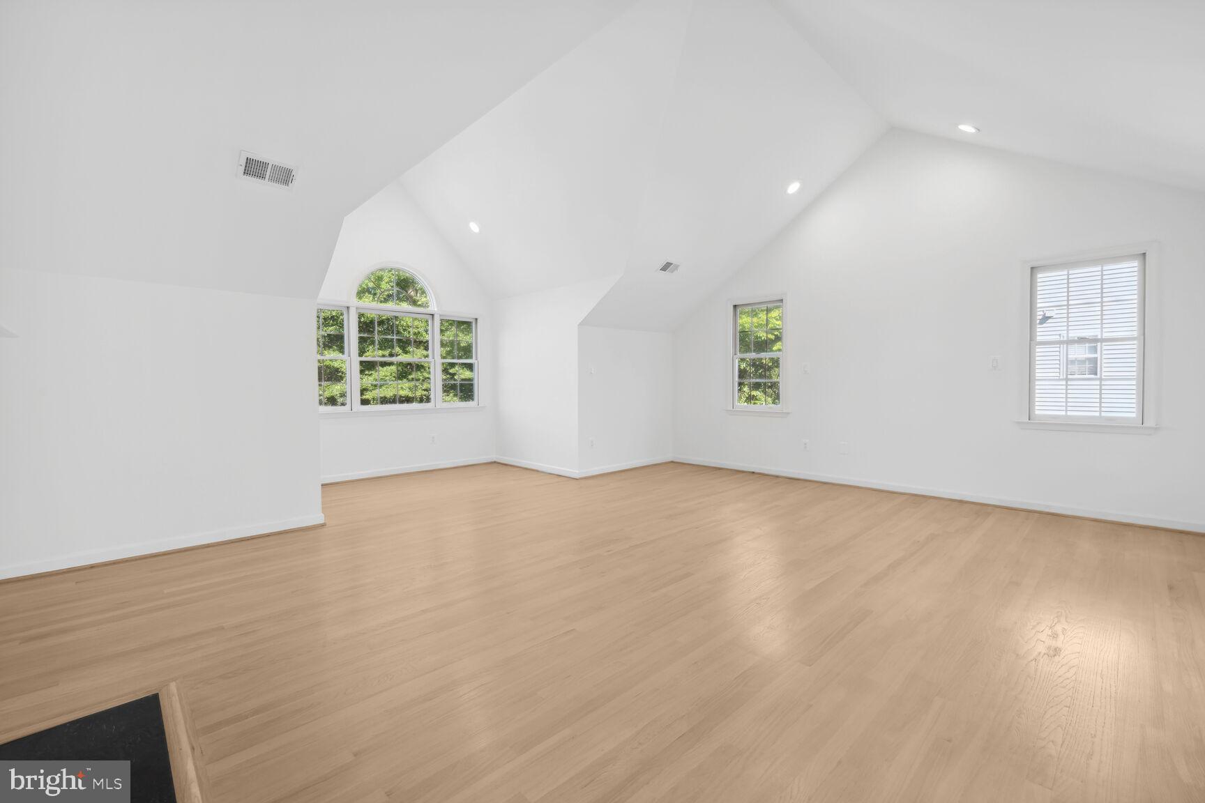 9909 BALD CYPRESS DRIVE