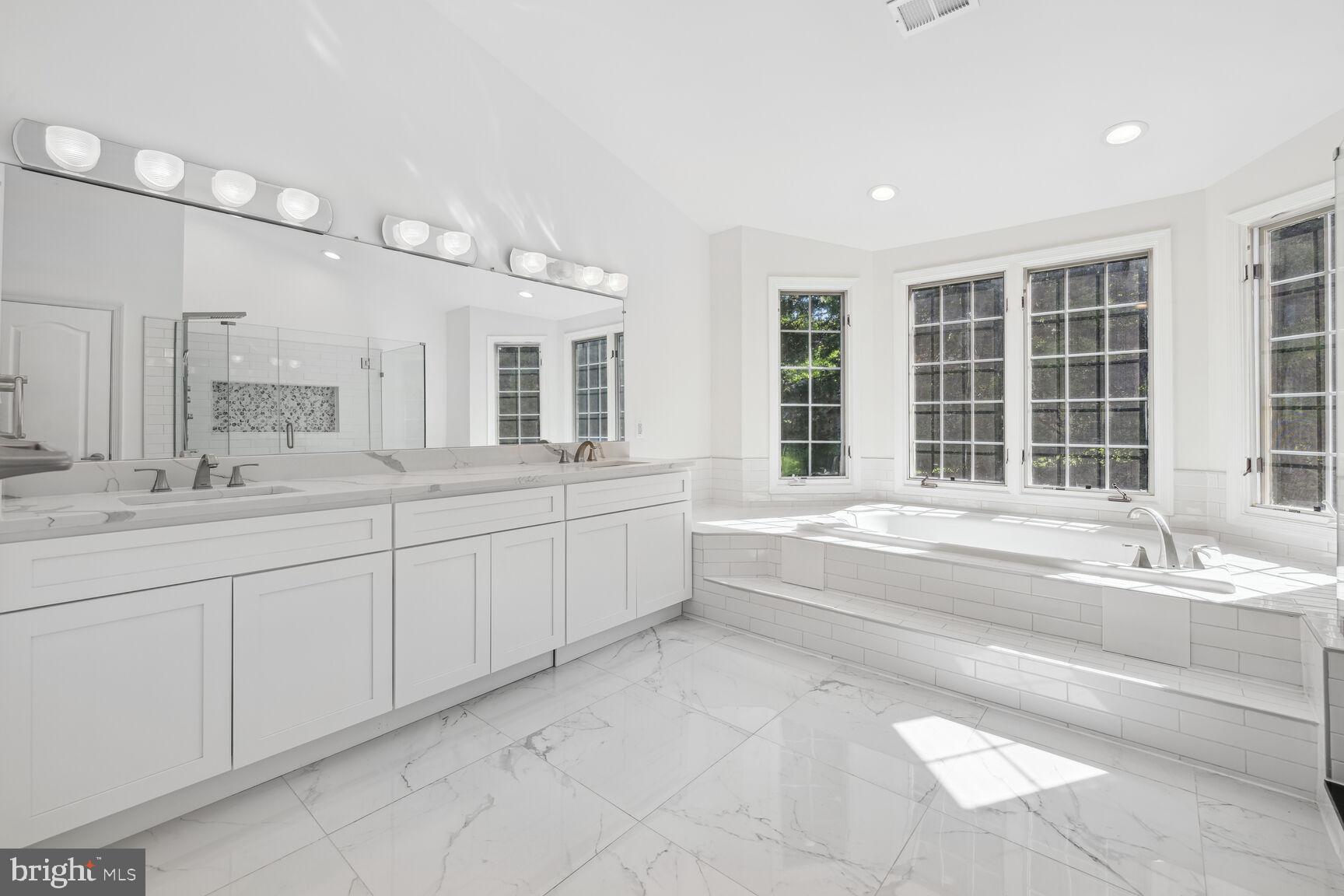 9909 BALD CYPRESS DRIVE