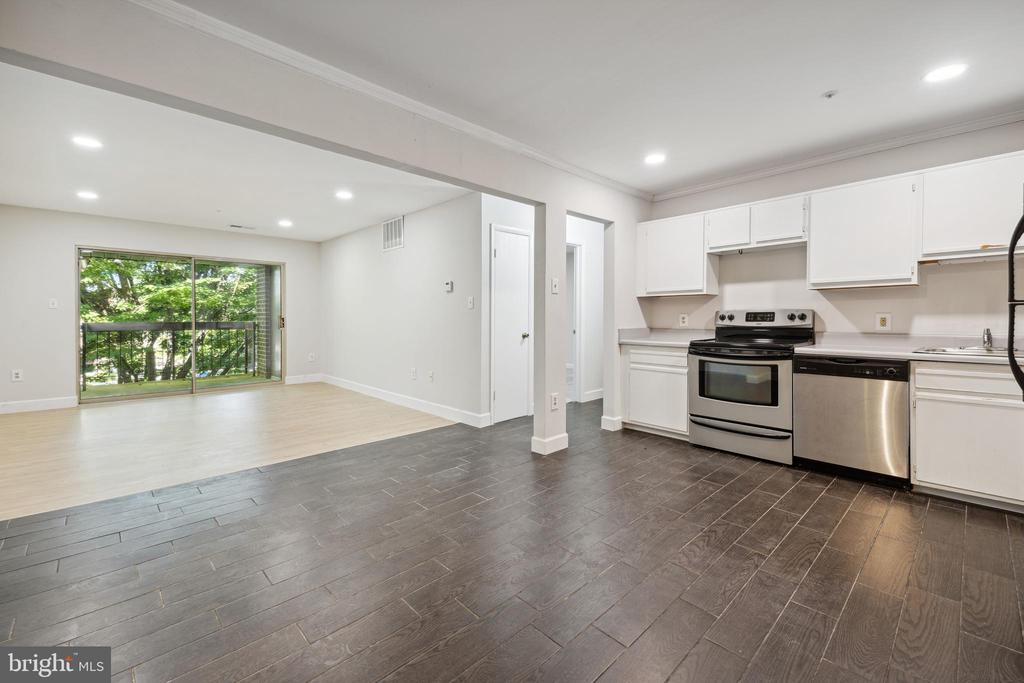 18503 SWEET AUTUMN DRIVE 301