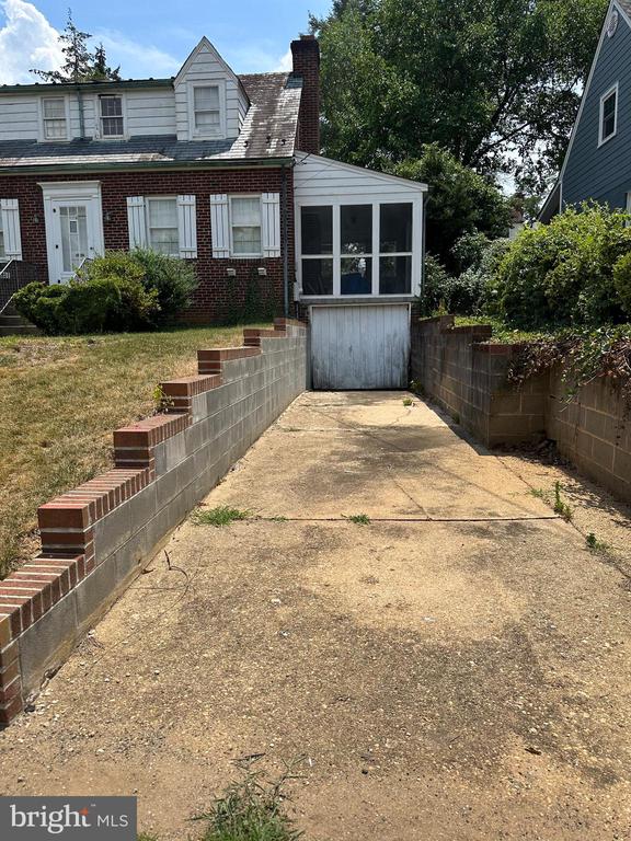 212 WHITESTONE ROAD