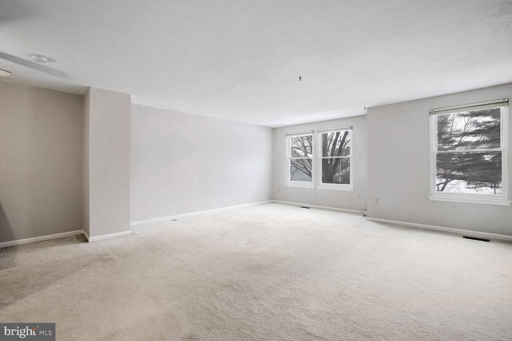 13335 WHITECHURCH CIRCLE
