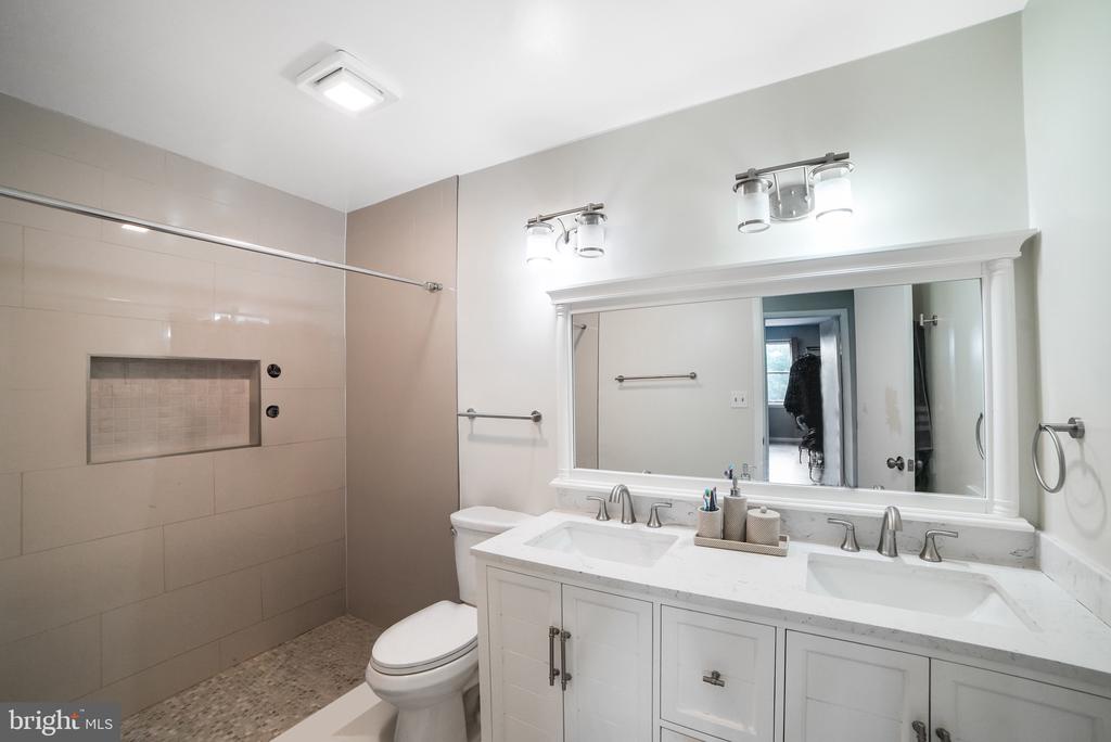 11326 APPLEDOWRE WAY 154