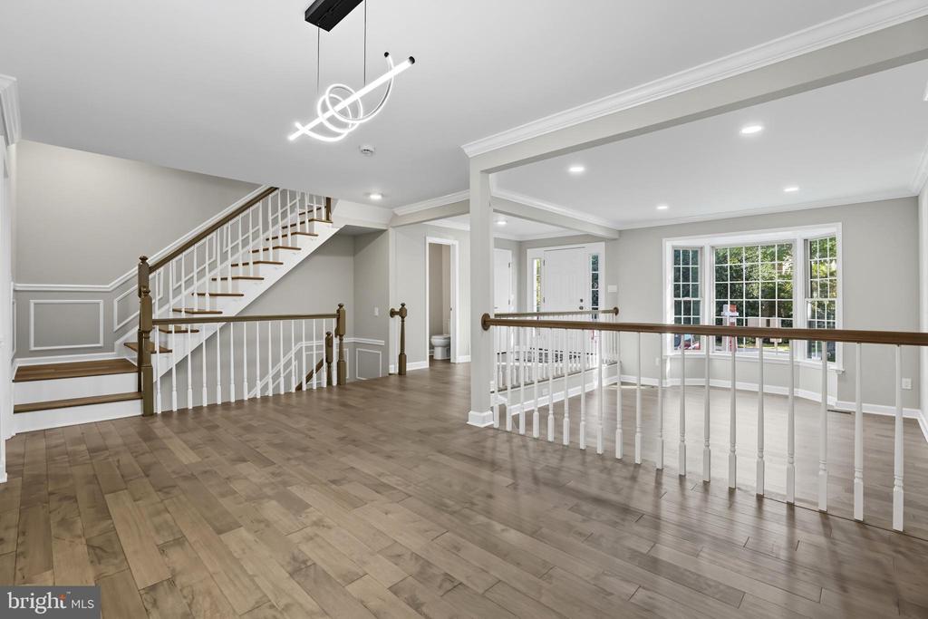 5725 BREWER HOUSE CIRCLE