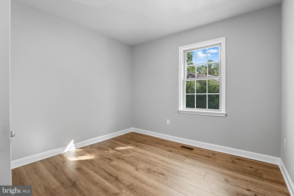 5725 BREWER HOUSE CIRCLE