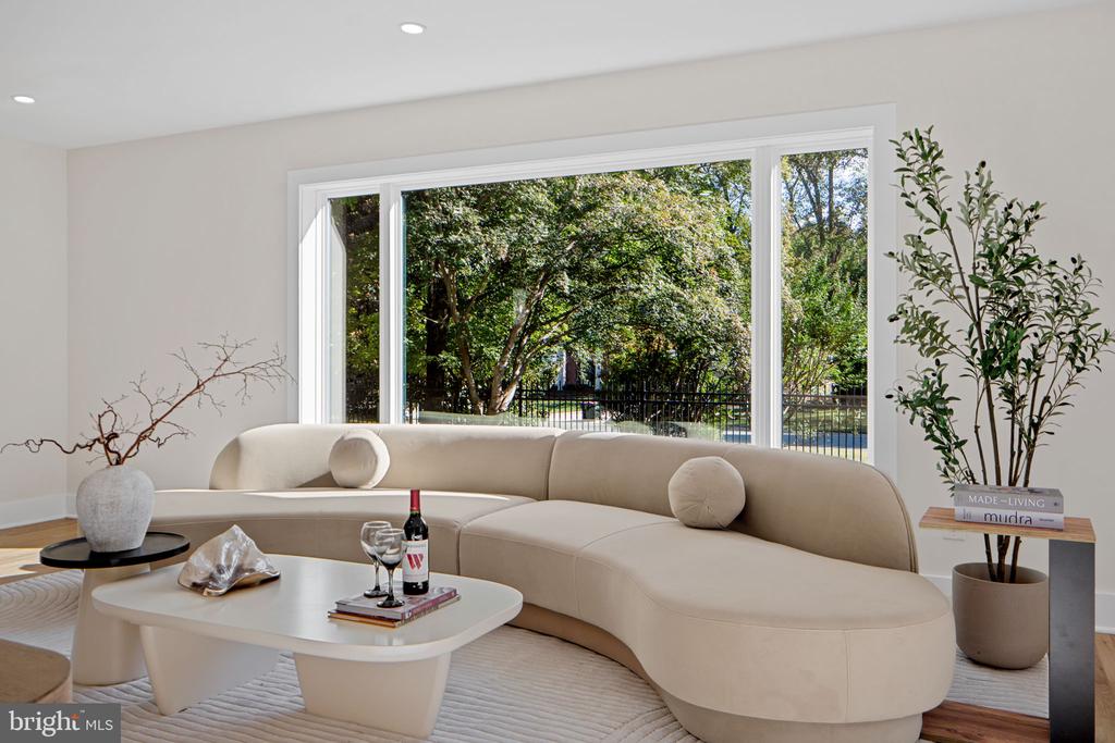 8511 HUNTER CREEK TRAIL
