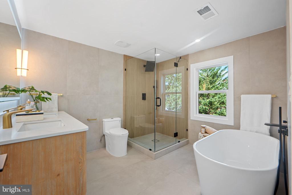 8511 HUNTER CREEK TRAIL