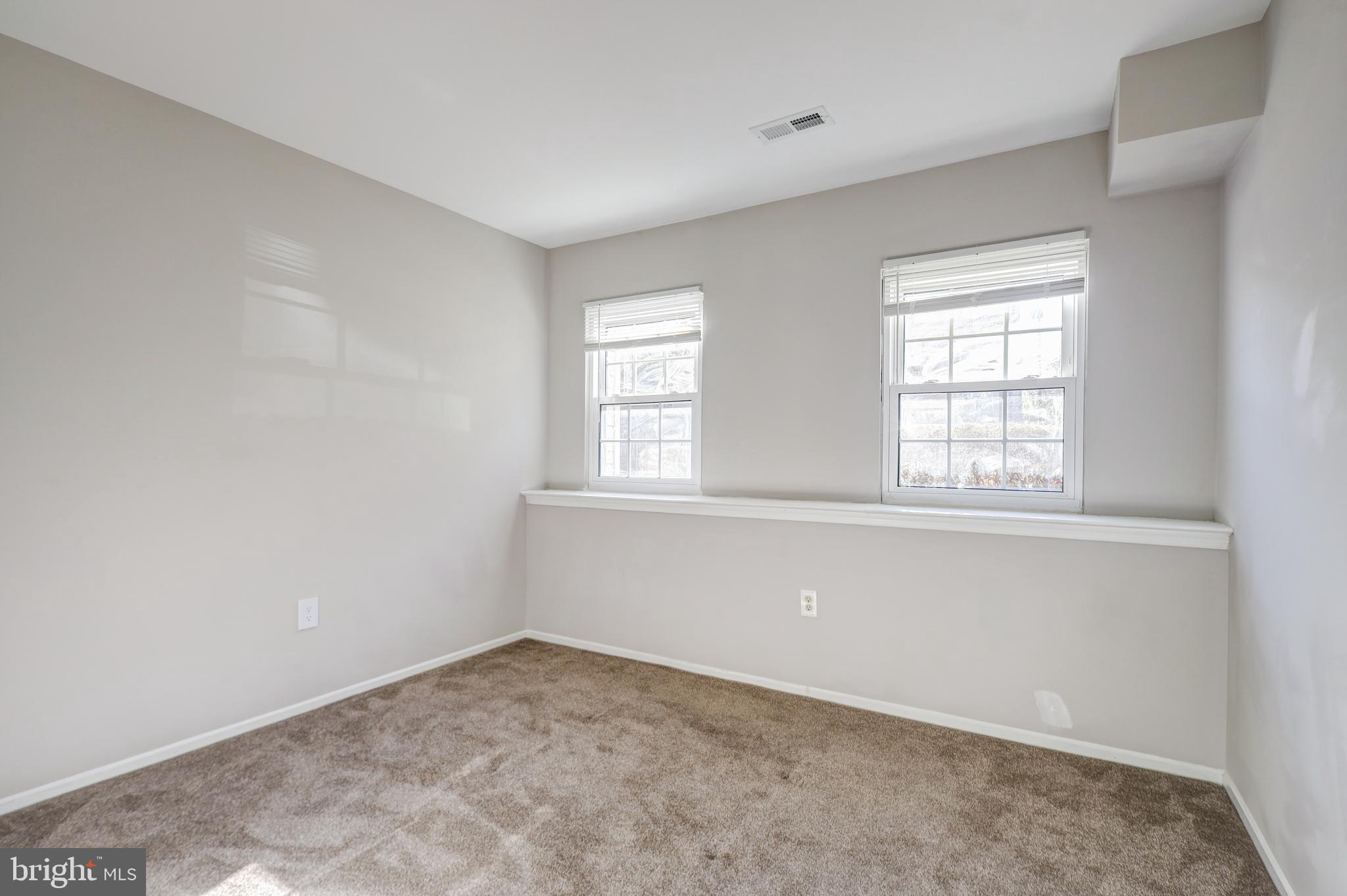 840 IVY LEAGUE LANE 4-22