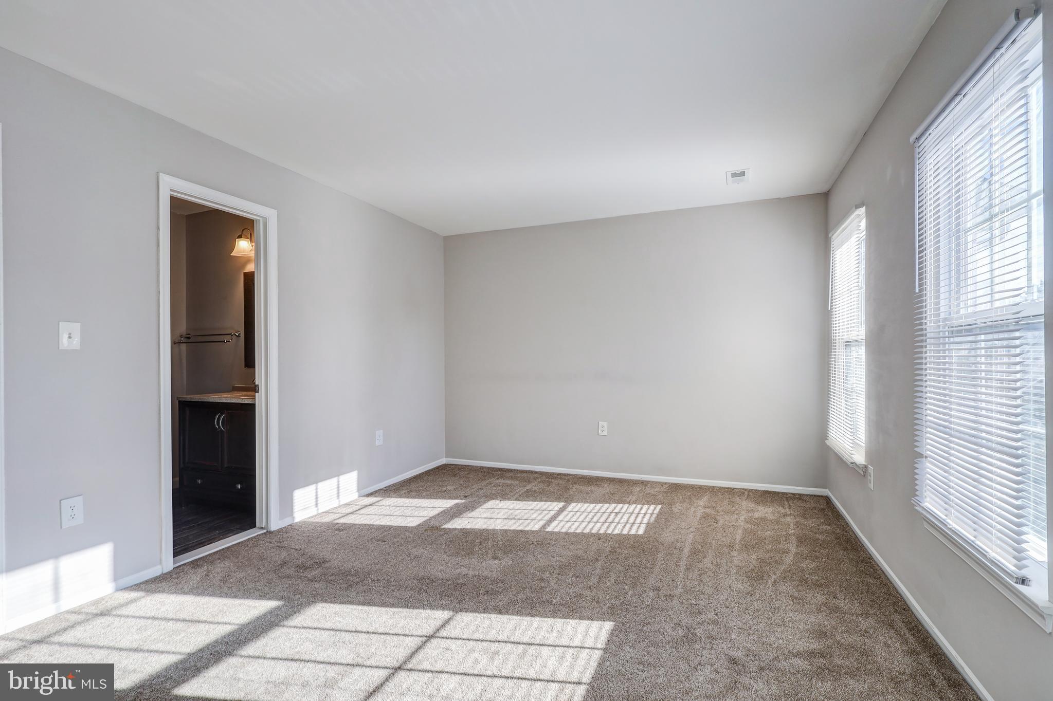 840 IVY LEAGUE LANE 4-22