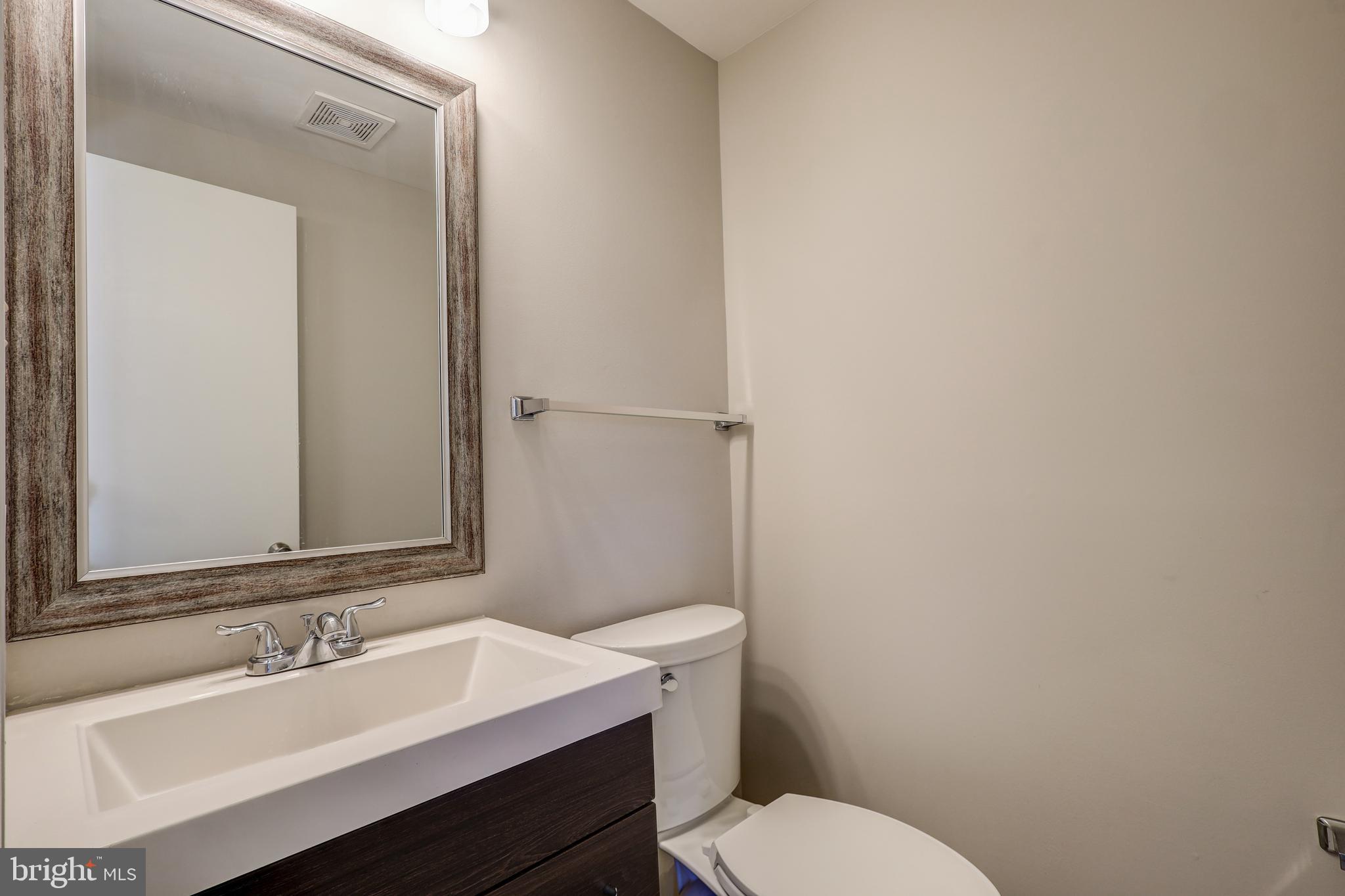 840 IVY LEAGUE LANE 4-22