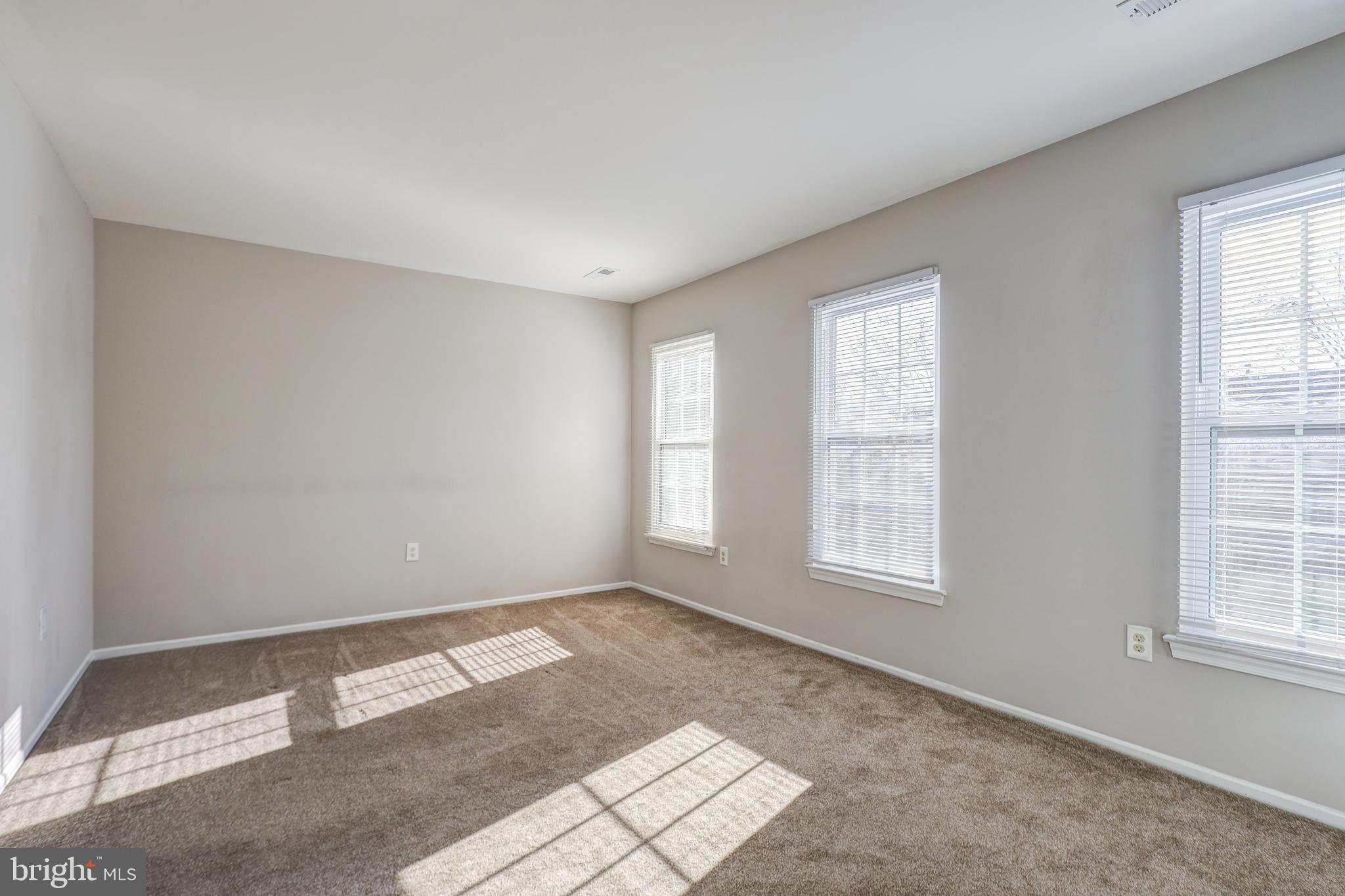 840 IVY LEAGUE LANE 4-22