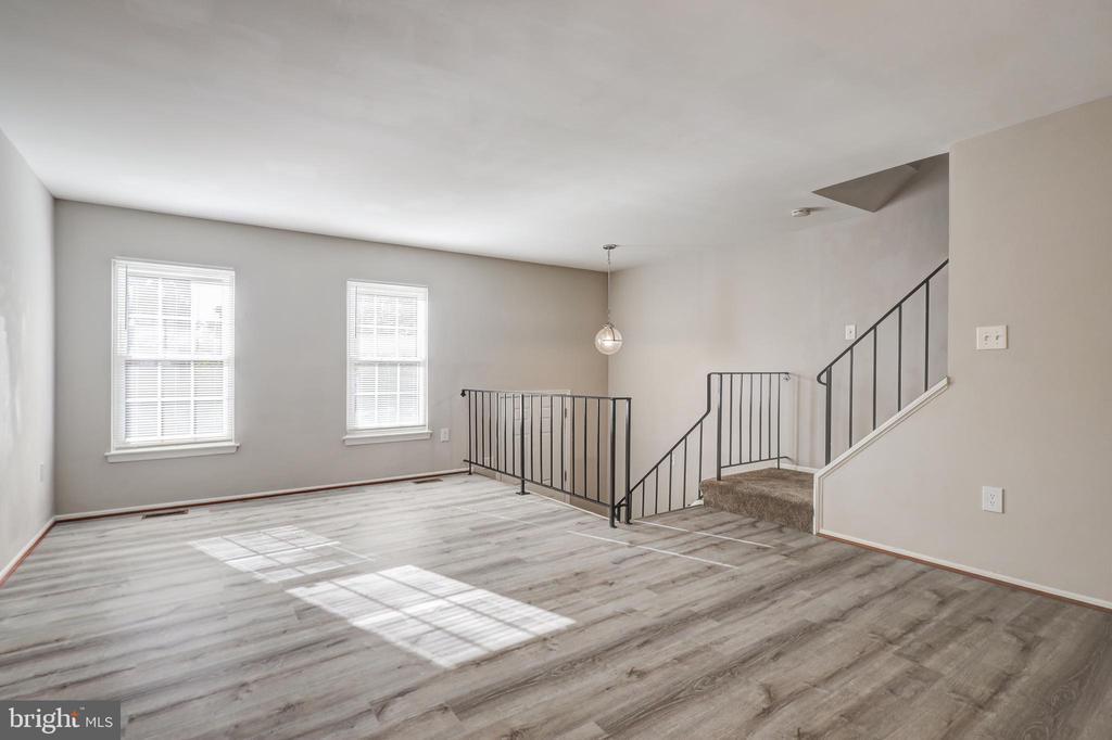 840 IVY LEAGUE LANE 4-22