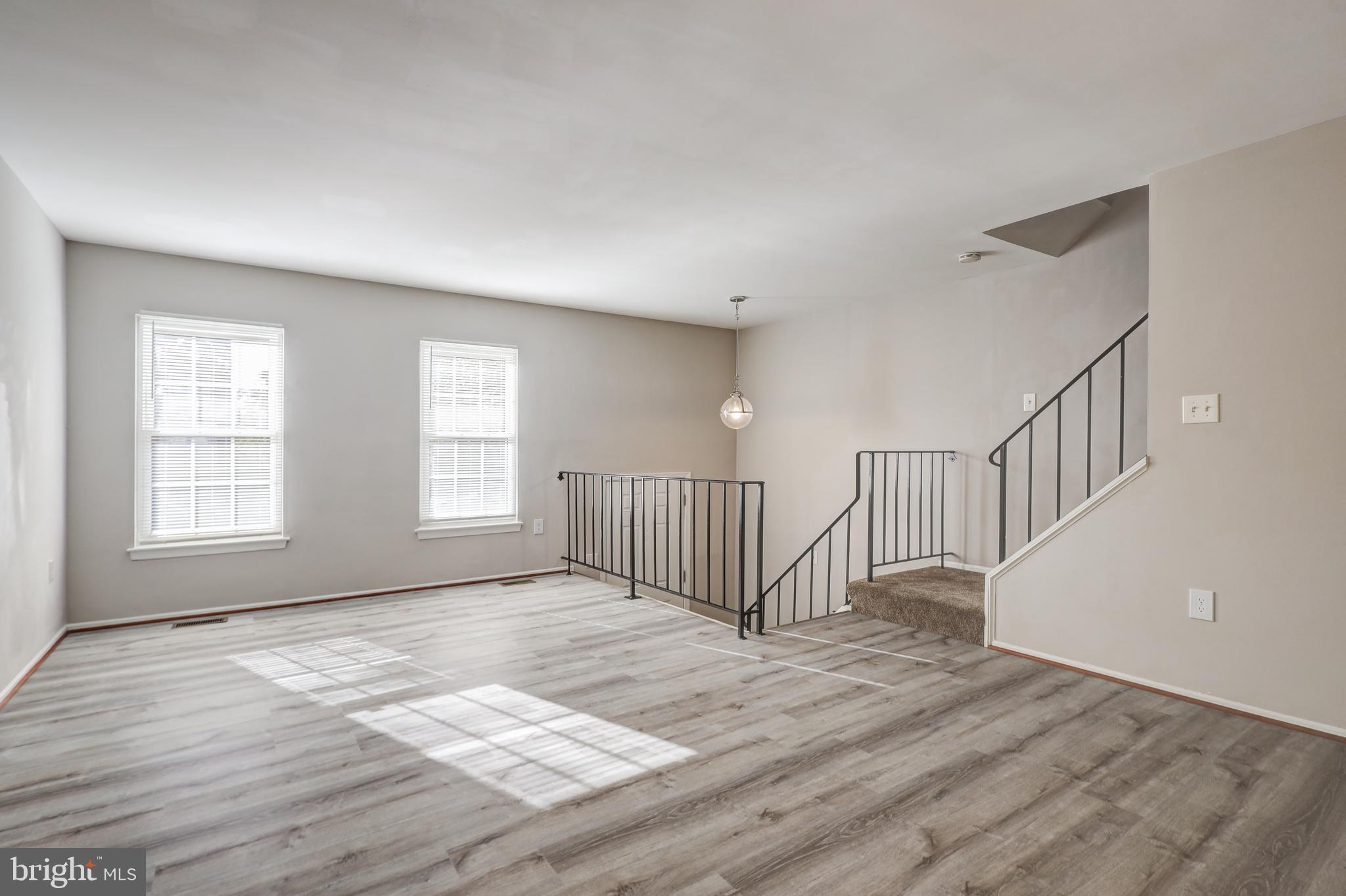 840 IVY LEAGUE LANE 4-22