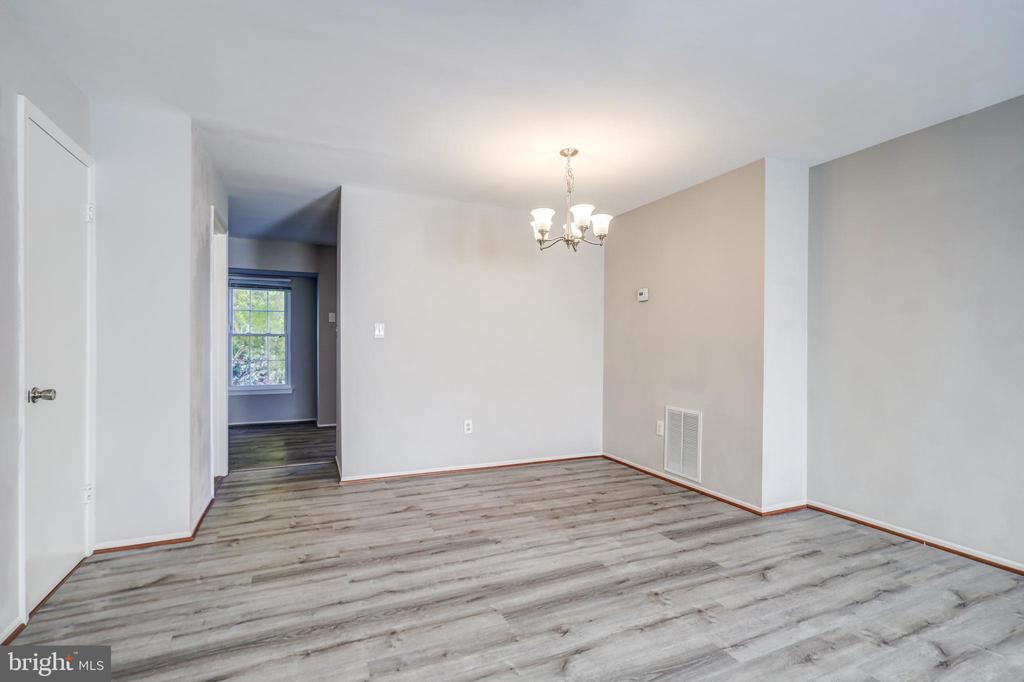 840 IVY LEAGUE LANE 4-22